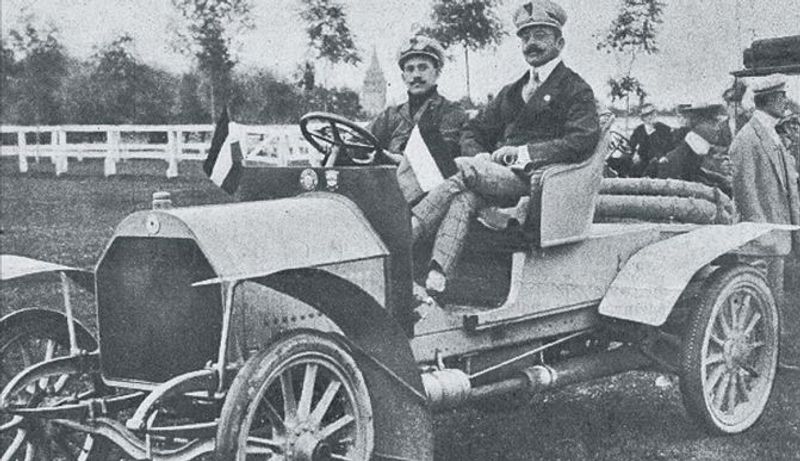 110 років тому вісім автомобілів уперше подолали понад півтисячі кілометрів зі Львова до Кракова