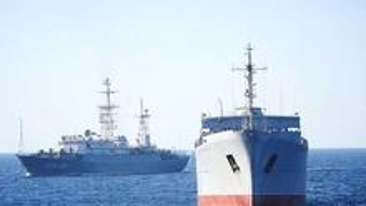До Бердянська прибули два кораблі ВМС України 
