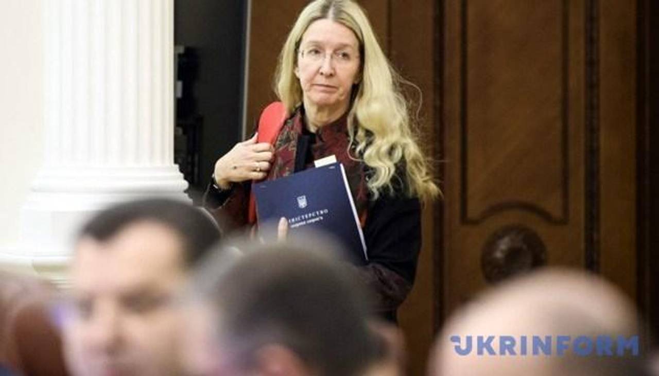 Супрун пояснила, що заважає лікувати важкохворих українців за кордоном