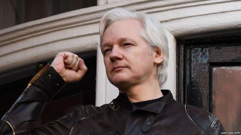 Засновник WikiLeaks пішов з поста головного редактора проекту: стала відома причина