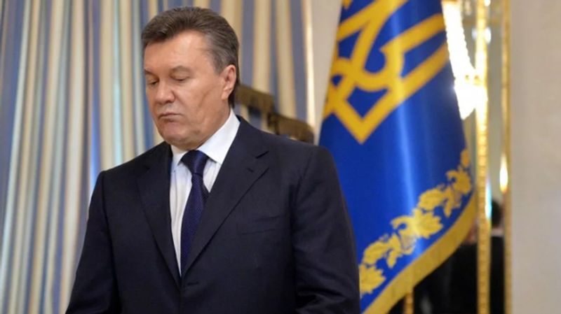 Адвокат Януковича затягує розгляд справи: судове засідання відклали на завтра