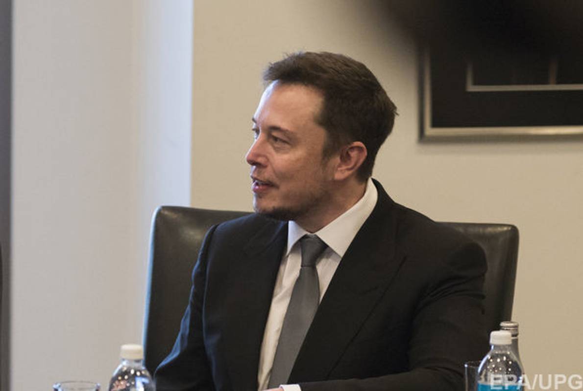 Твіт Маска знову обвалив акції Tesla