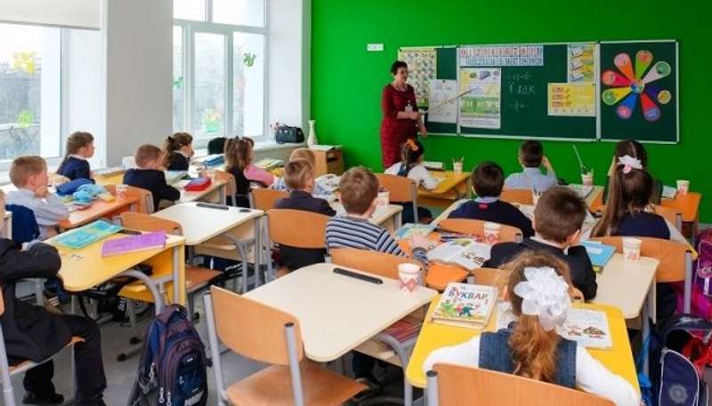 Сьогодні в Україні відзначають День учителя
