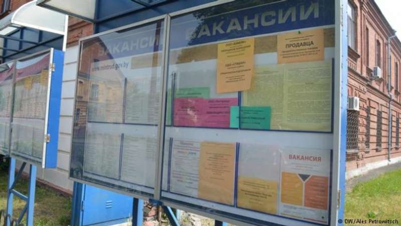 Білоруси змагаються з українцями за робочі місця у сусідній країні