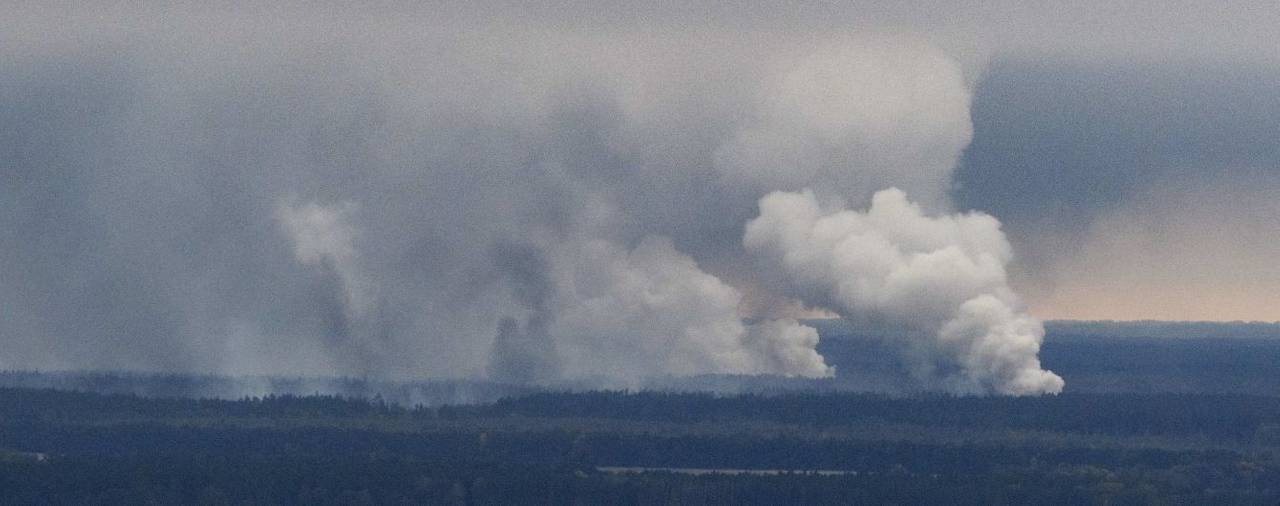 Пожежа на військових складах: все ще фіксуються поодинокі вибухи