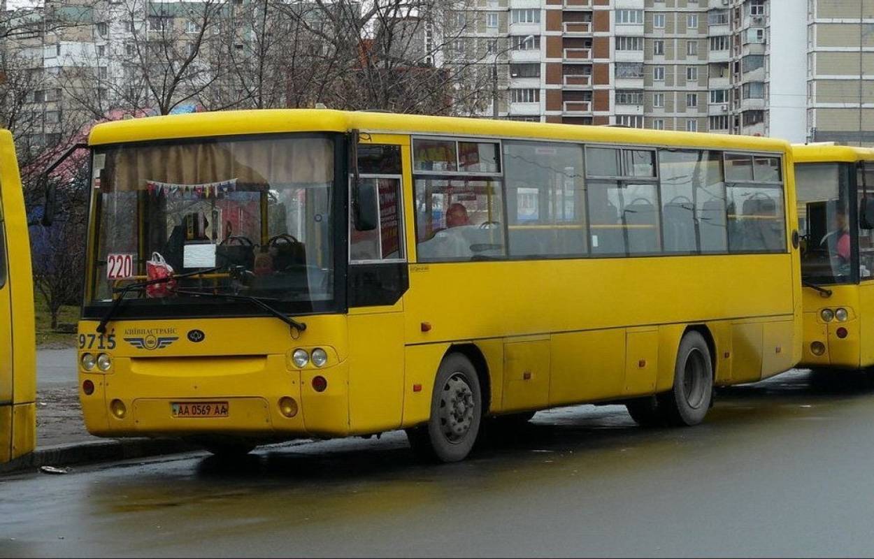 На День захисника України у Києві змінять маршрути громадського транспорту