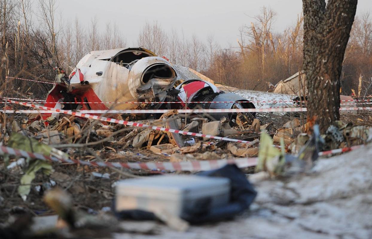 Росія повинна повернути Польщі уламки Ту-154М, на якому летів Качинський, - ПАРЄ