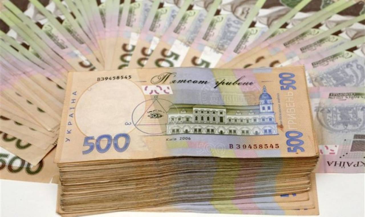 За позитивне голосування на сесії. На Прикарпатті арештували депутата, якого викрили на великому хабарі