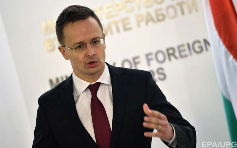 Глава МЗС Угорщини різко висловився про українських політиків