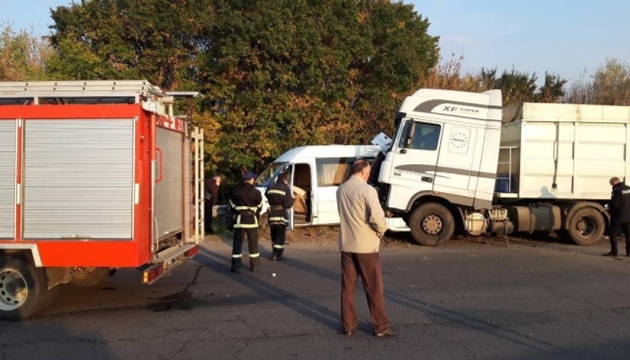 ДТП з дитячою екскурсією: одна зі школярок померла, не приходячи до тями