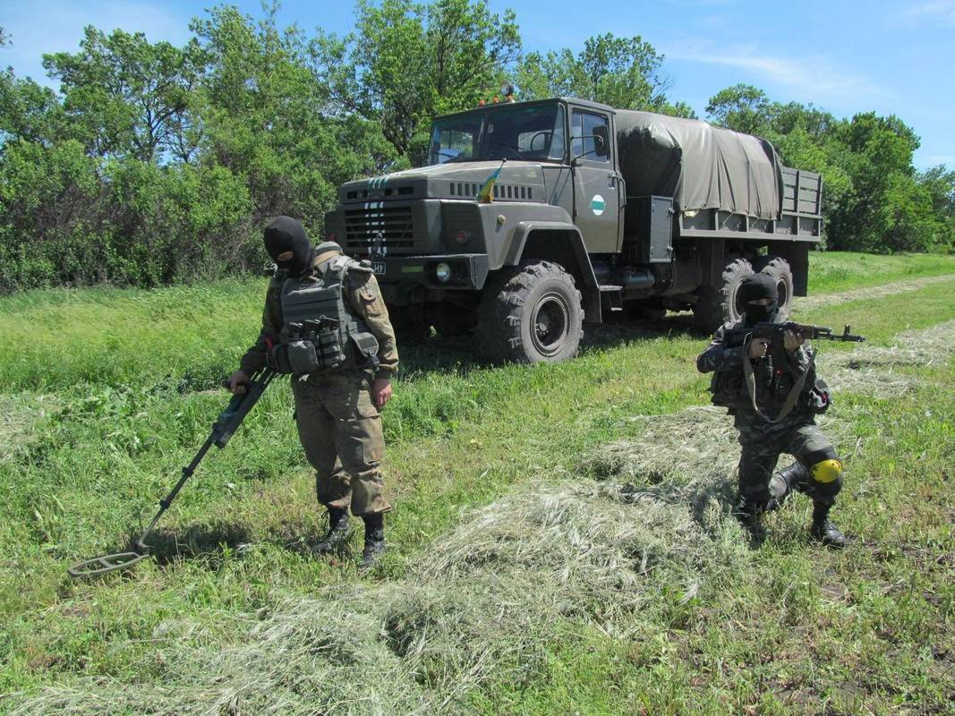 Жителі Золотого-4 загинули, потрапивши на заміновану РФ ділянку, - СЦКК