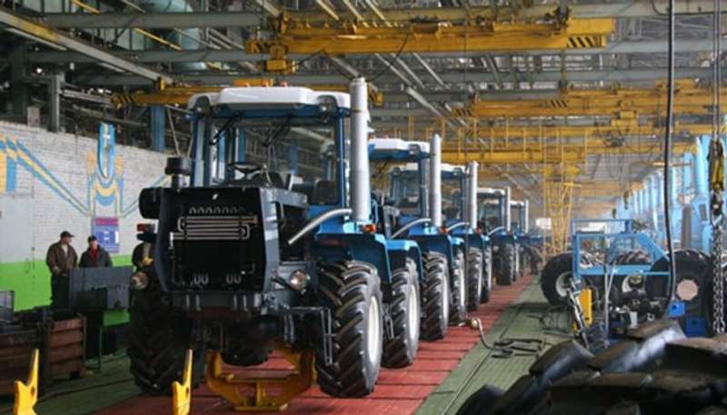 Українські агровиробники масово закуповують імпортні трактори