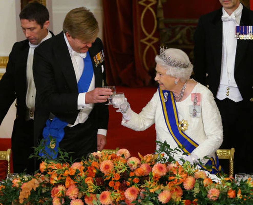 Королівський бенкет: британська королева приймала монарха Нідерландів (фото)