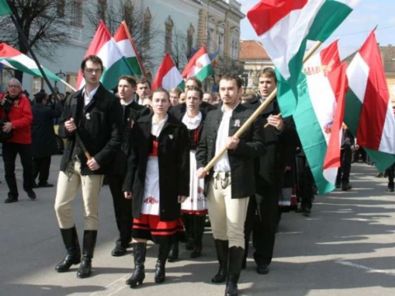 Угорщина пропонує Україні укласти угоду про захист національних меншин