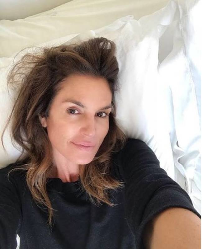 52-річна супермодель показала, як виглядає після безсонної ночі із Клуні