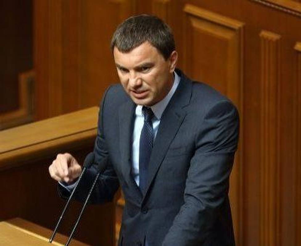 Соратник Яценюка за місяць на вкладах у банку заробляє більше, аніж за рік у парламенті