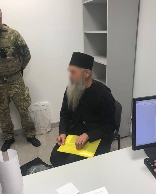 В українському аеропорту затримали російського священика з підробленим паспортом