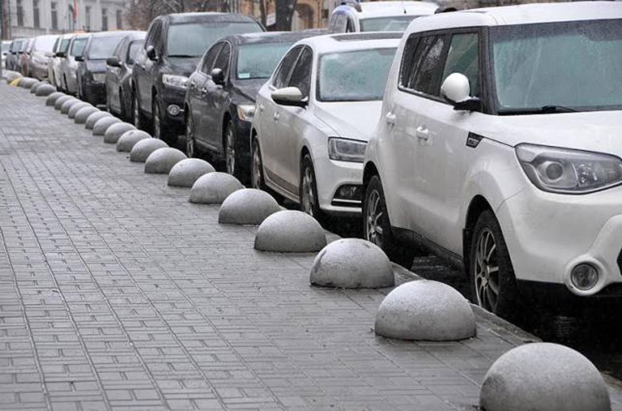 Нові правила паркування у Києві: що зміниться для водіїв