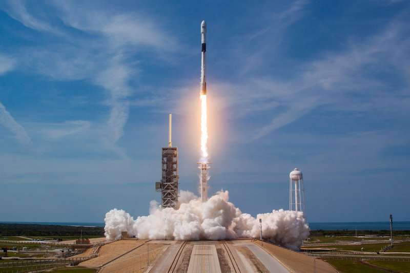 SpaceX успішно запустила ракету Falcon 9: з'явилося відео