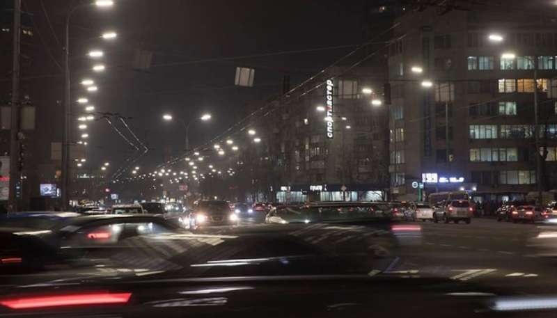 Названо дату, коли усі світильники Києва замінять LED-освітленням