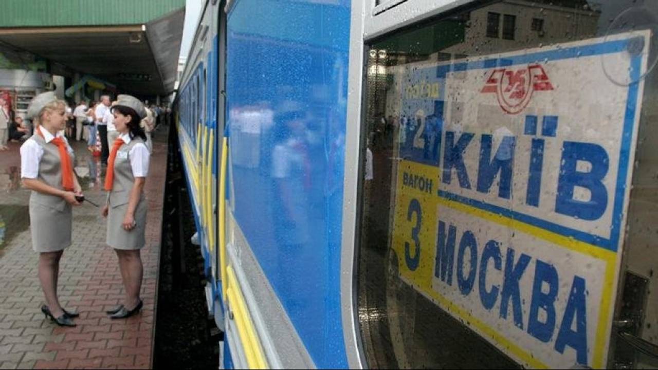 Це один з найприбутковіших напрямків: керівник Укрзалізниці прокоментував заборону на в’їзд росіянам