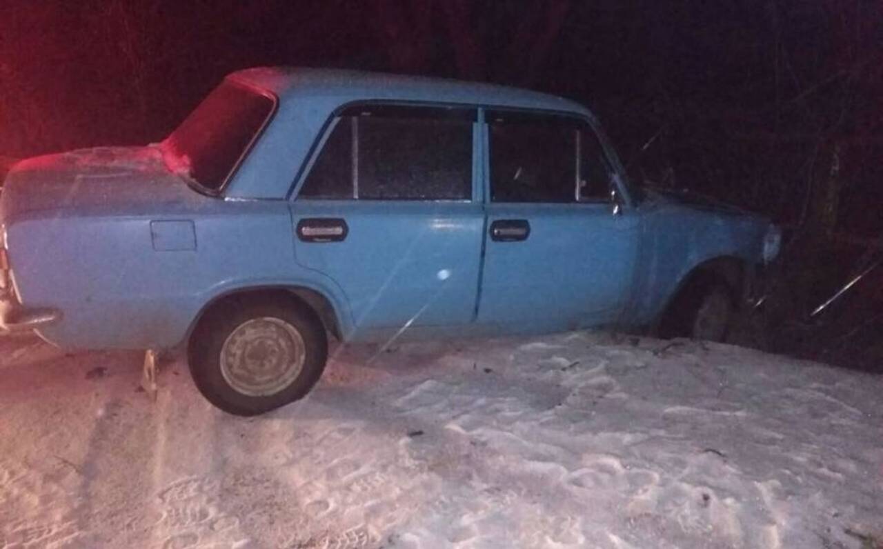 На Харківщині чоловік викрав автомобіль і влаштував аварію