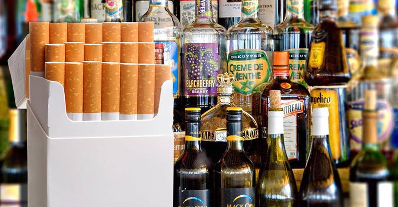 Уряд планує дозволити експорт тютюну та алкоголю без ліцензій