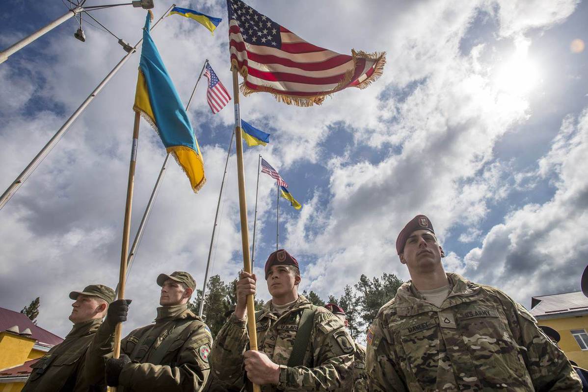 Доки це буде необхідно: Волкер повідомив, доки США надаватимуть Україні зброю