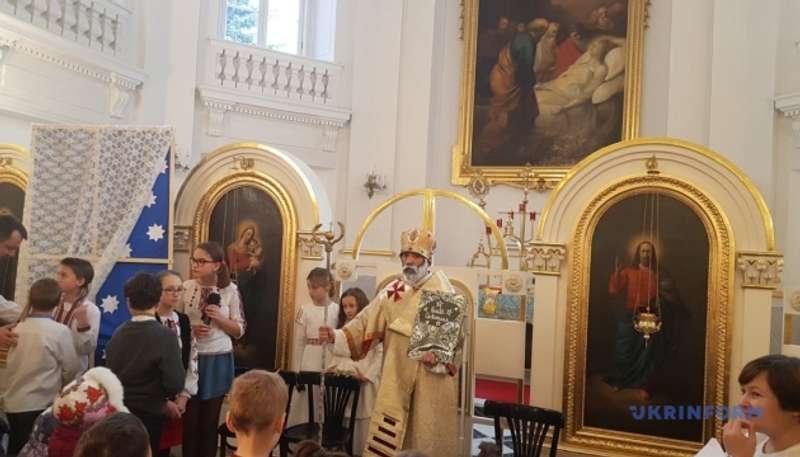 До українських дітей у Варшаві вже прийшов святий Миколай