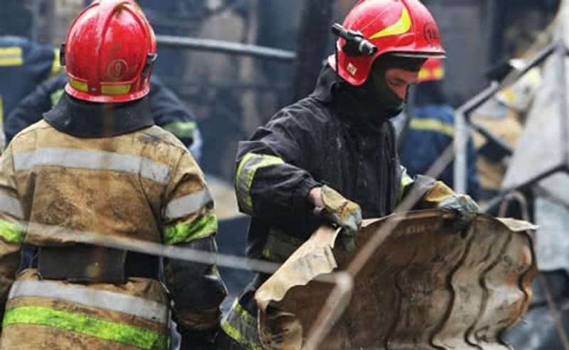 Кривий Ріг провів старий рік пожежею у багатоповерхівці: є постраждалі