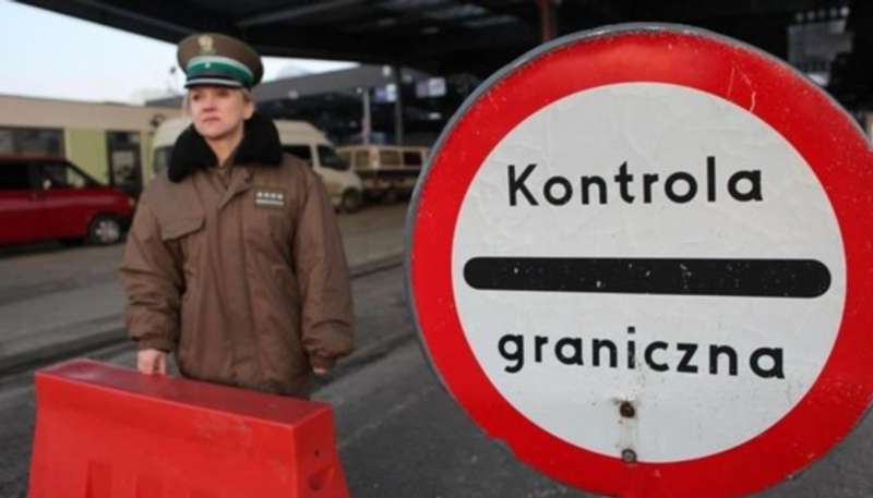 У Польщі підрахували, скільки віз видали українцям торік