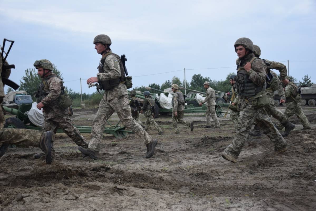 Сьогодні противник п'ять разів обстріляв позиції наших військ: є загиблі та поранені