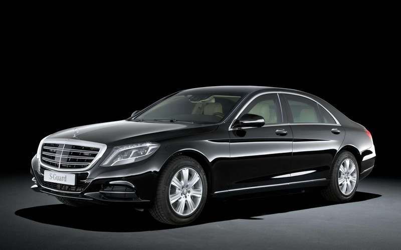 Парубій позичив у Порошенка Mercedes-Benz, щоб возити колег