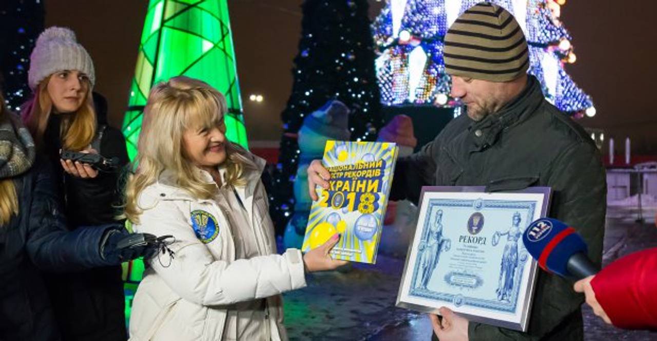 Стало відомо, де встановили найвищі новорічні ялинки в Україні