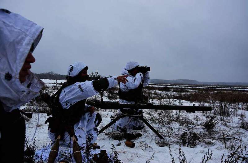 ООС: військові тренувалися відбивати атаки на артилерійські склади (відео)