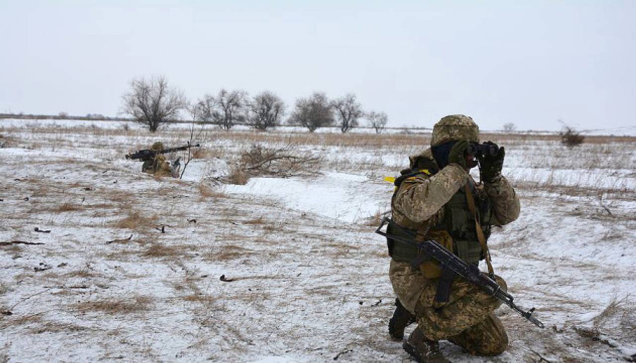 Окупанти дев'ять разів порушили “тишу”, поранено військового