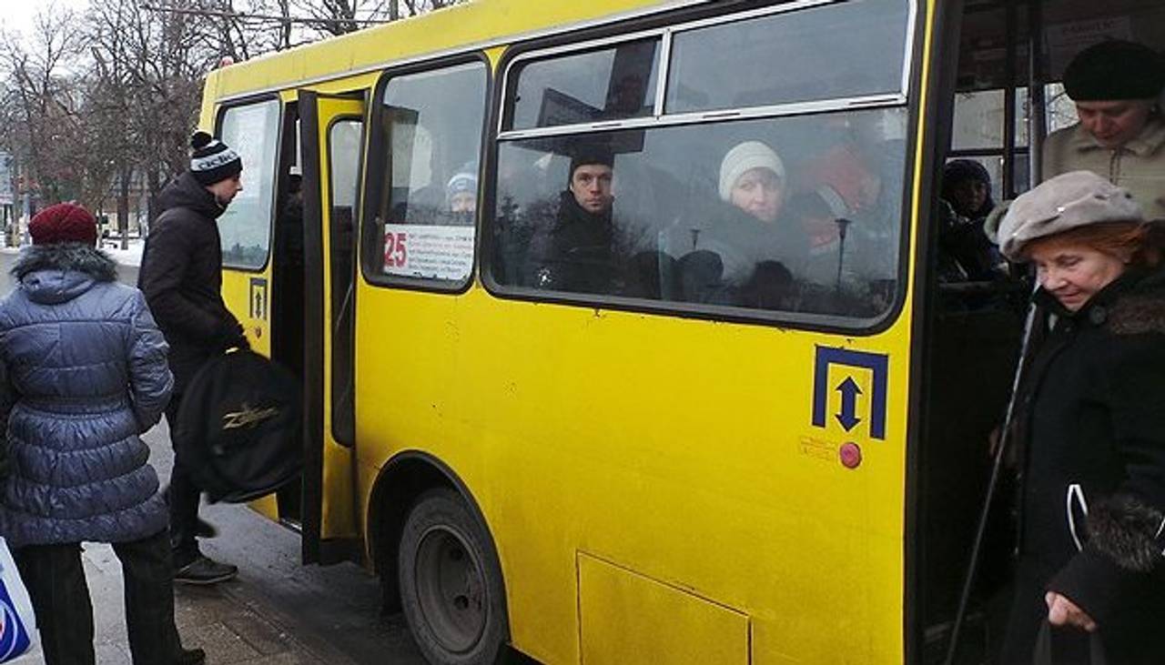 Омелян обіцяє ліквідувати маршрутки у великих містах як клас