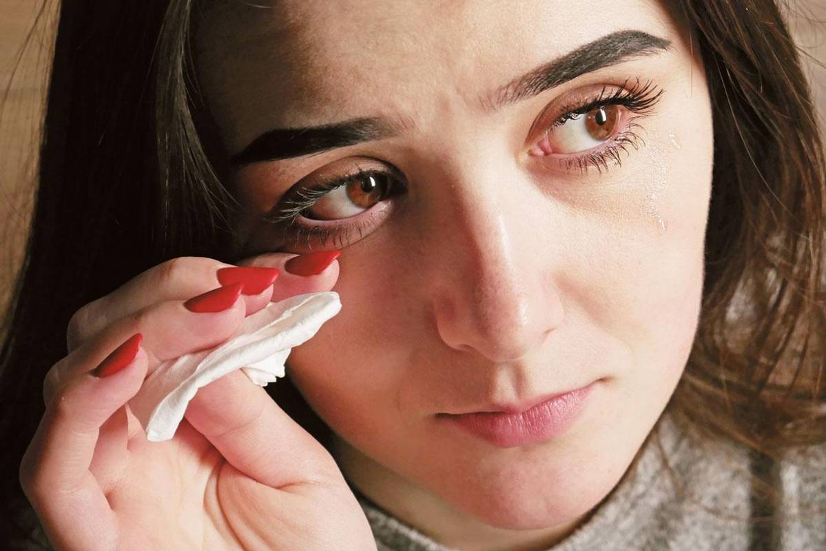 Як звичка стримувати сльози впливає на фізичне здоров'я людини