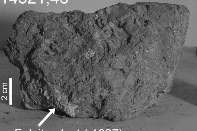 Учені знайшли найдавніший камінь Землі