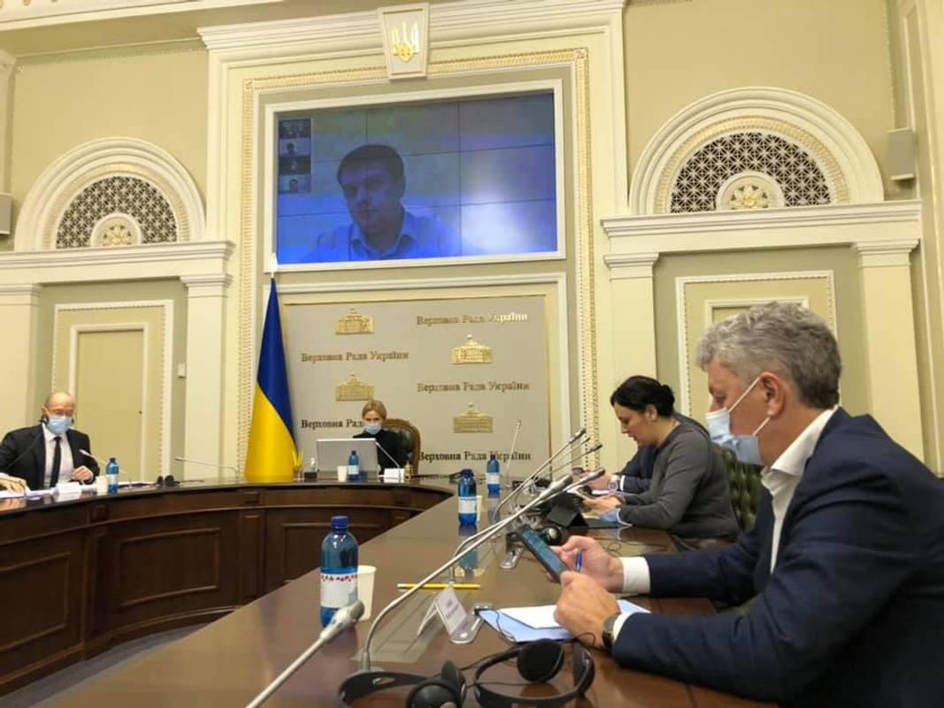 Повний локдаун в Україні: у парламенті відбулося термінове засідання