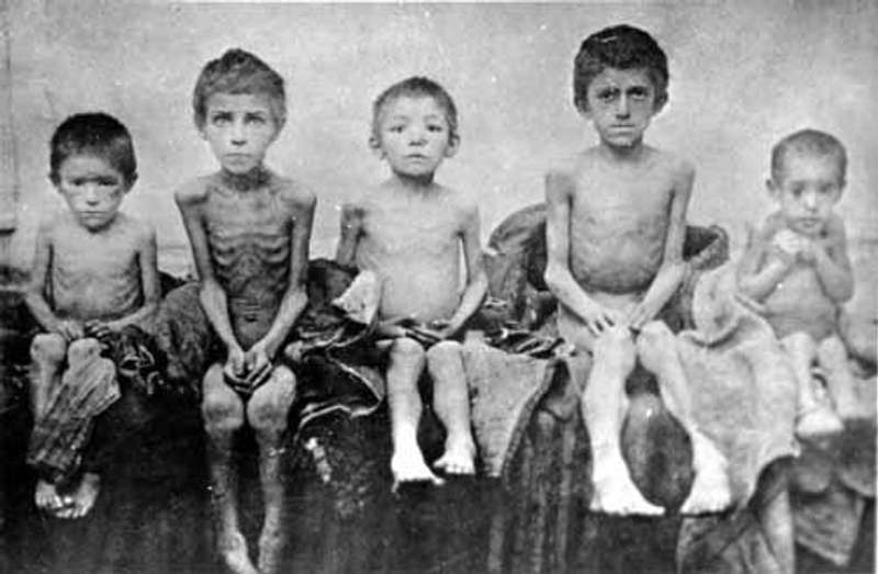 Голодні діти (Бердянськ, 1922)