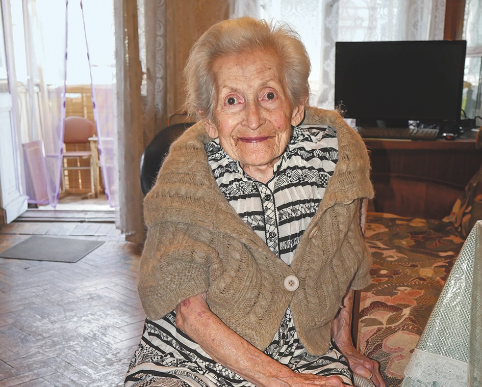 Життя Реї. Історія жінки, яка у 15 років втекла на війну - Життєві ...