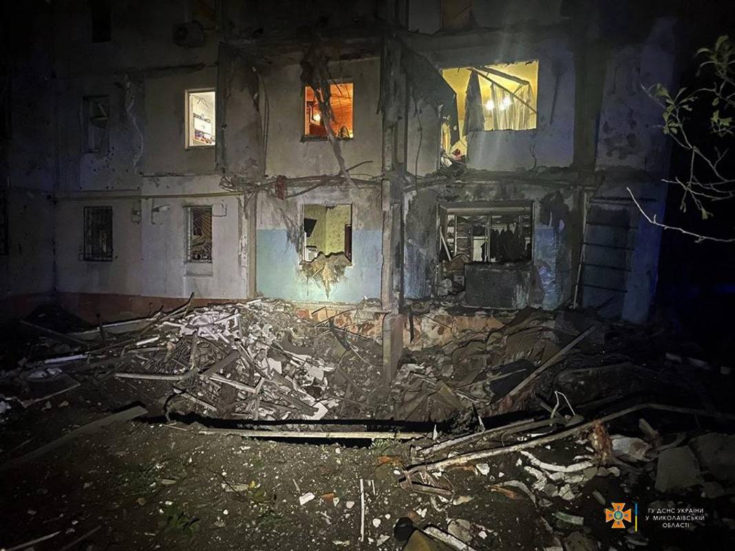 Російські окупанти завдали ракетного удару по Миколаєву: є загиблі та поранені