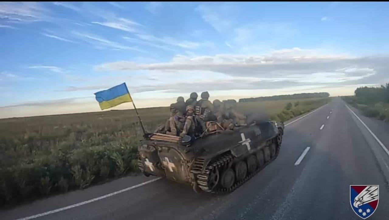 213-а доба війни: наші воїни збили літак і гелікоптер окупантів та завдали удару по Каховському мосту