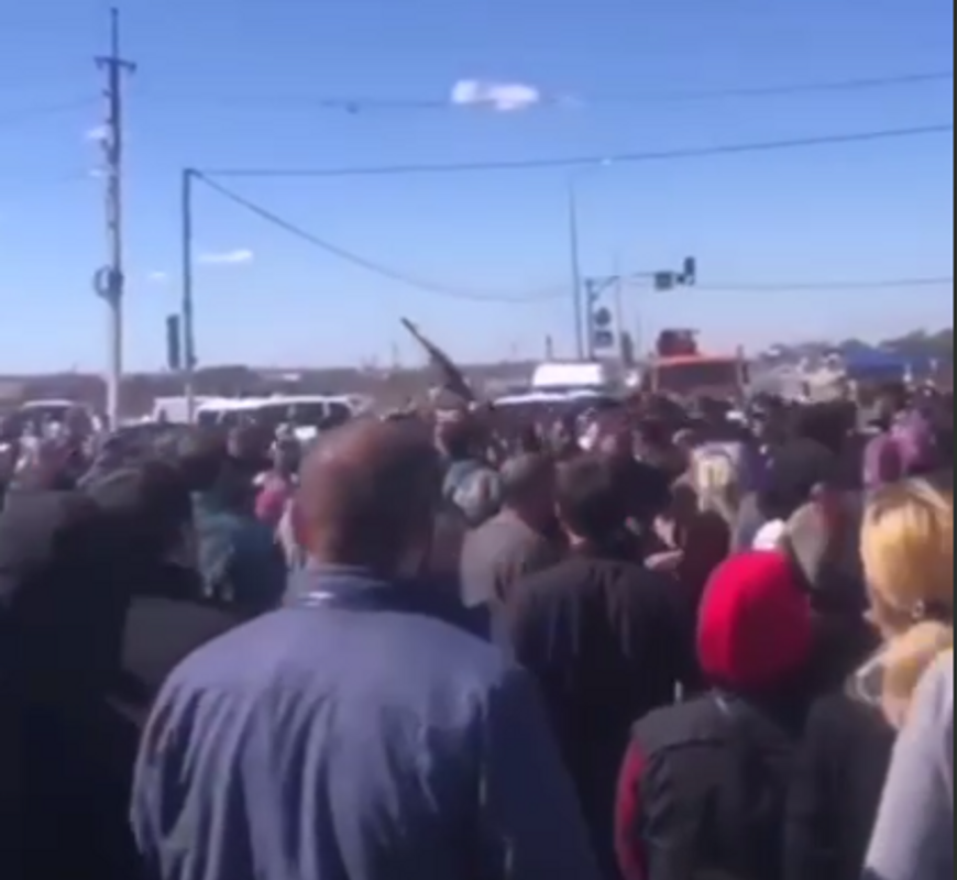 У Дагестані спалахули масові протести проти мобілізації. Люди перекрили трасу, чути стрілянину