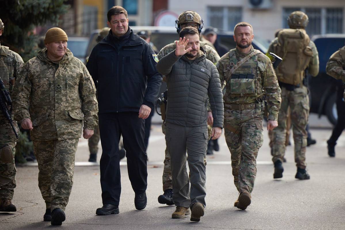 Зеленський відвідав звільнений Херсон. У Москві відреагували з обуренням