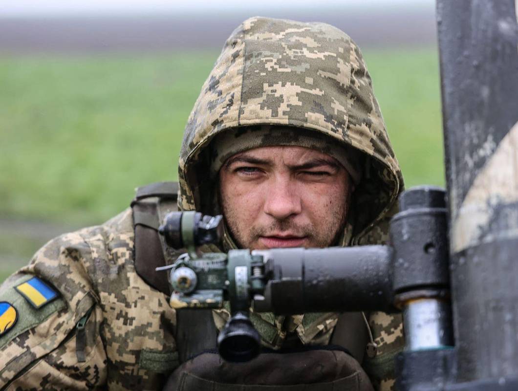 За минулу добу наші війська відбили атаки ворога біля восьми населених пунктів на Донбасі