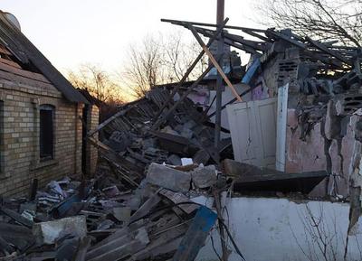 За добу на Донеччині загинуло четверо людей, пошкоджено амбулаторію, школу та понад 30 будинків
