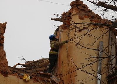 У Вовчанську ворожі снаряди влучили в приміщення райвідділу поліції та об'єкти промисловості