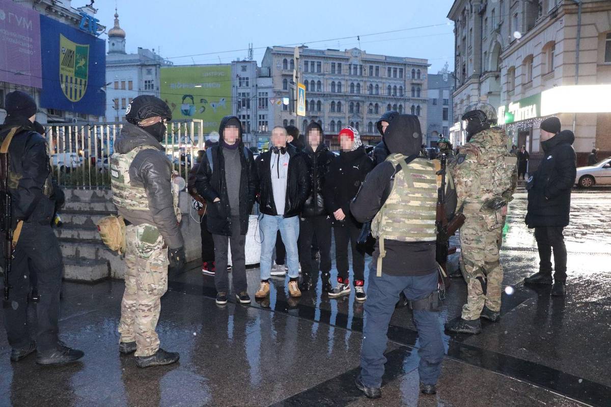 ● Прихильників нової субкультури у Харкові затримала поліція.